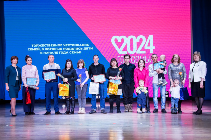 Институт современного бизнеса переименовался в. Институт философии ран логотип. Институт радиоэлектроники и телекоммуникаций. Уральский технический институт связи и информатики. Н.